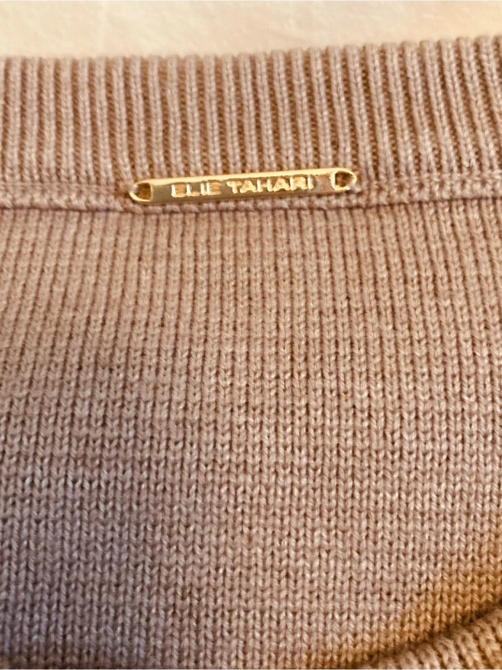 Elie Tahari Taupe Women's Button Cardigan size Small, NEW